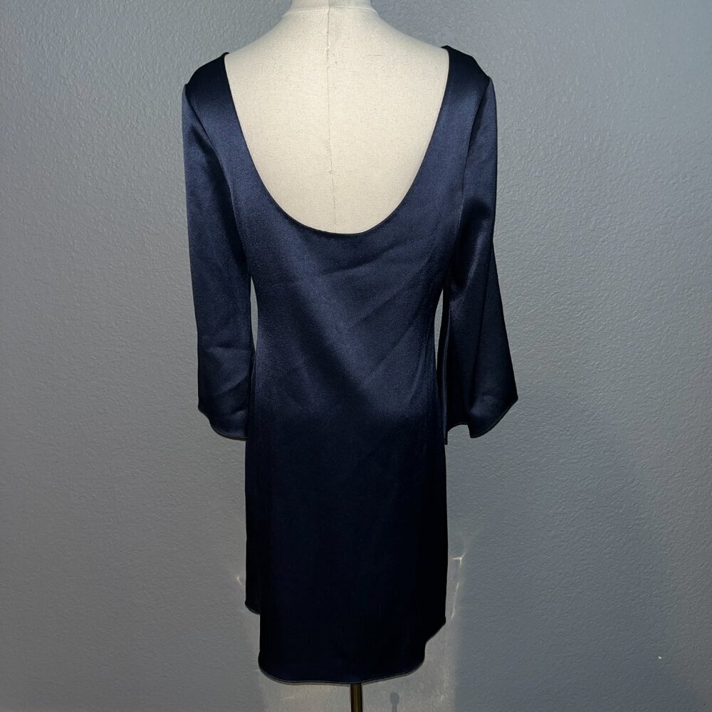 DIANE VON FURSTENBERG KORRY NAVY SATIN LOW BACK FLUTED SLEEVE SHIFT DRESS Size 6 - Picture 5 of 16